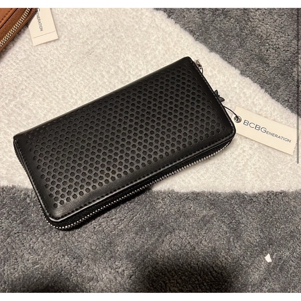 BCBGMAXAZRIA Women's Black wallet